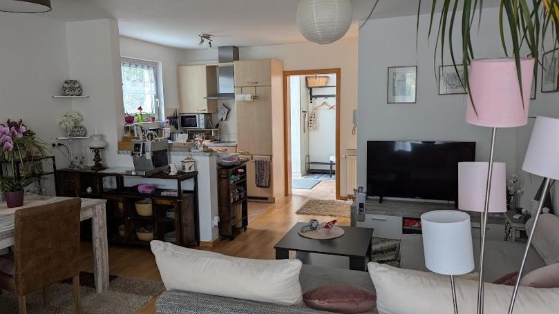Appartement Tom13 à Köngen Extérieur photo